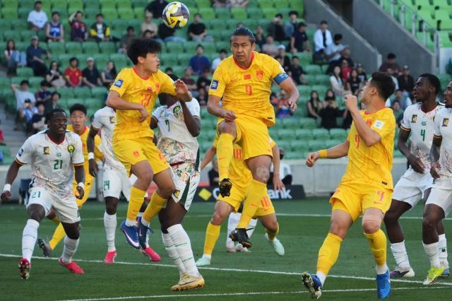 K1体育登录-学费没白交！国足遭黑色9分钟未崩盘 6名U23首发